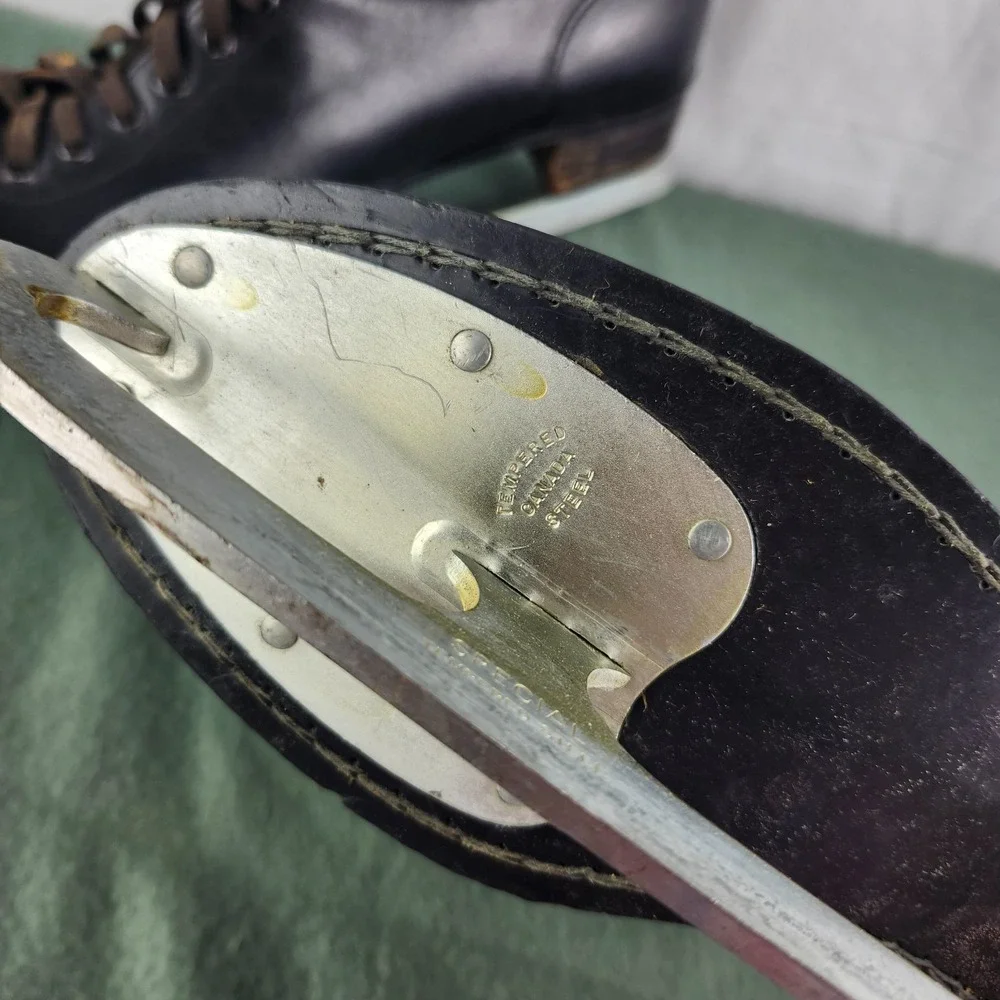 Vintage 1970s/1980s Icecablades Black Leather Ice Skates Canada Size‎ 11